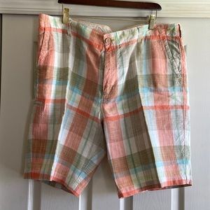 Excellent condition. Lightly warm. Linen short.